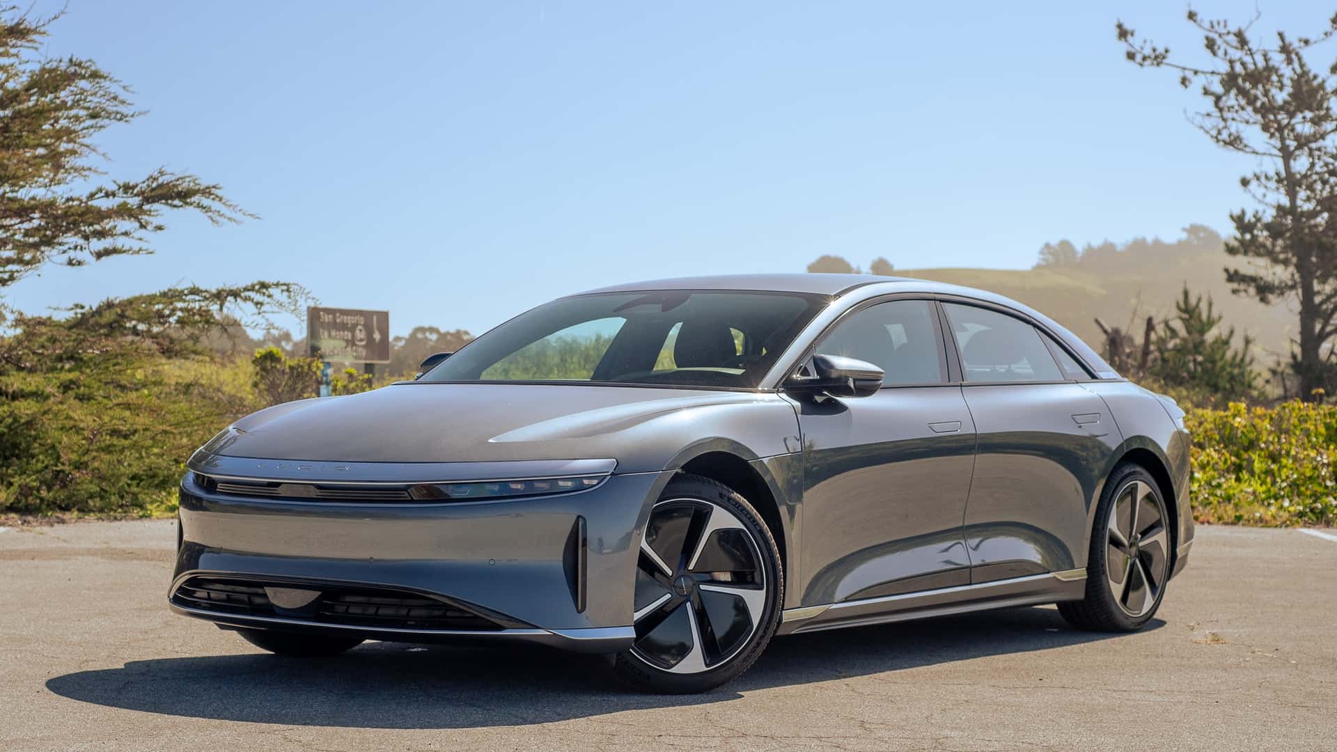Modernist architecture peaks in the 2024 Lucid Air Pure