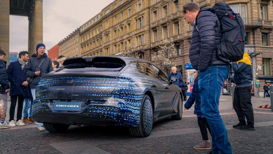 A Panamera is being developed by Mercedes-Benz with BYD