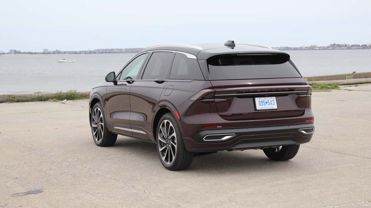 The 2024 Nautilus Hybrid makes the case for Lincoln's future