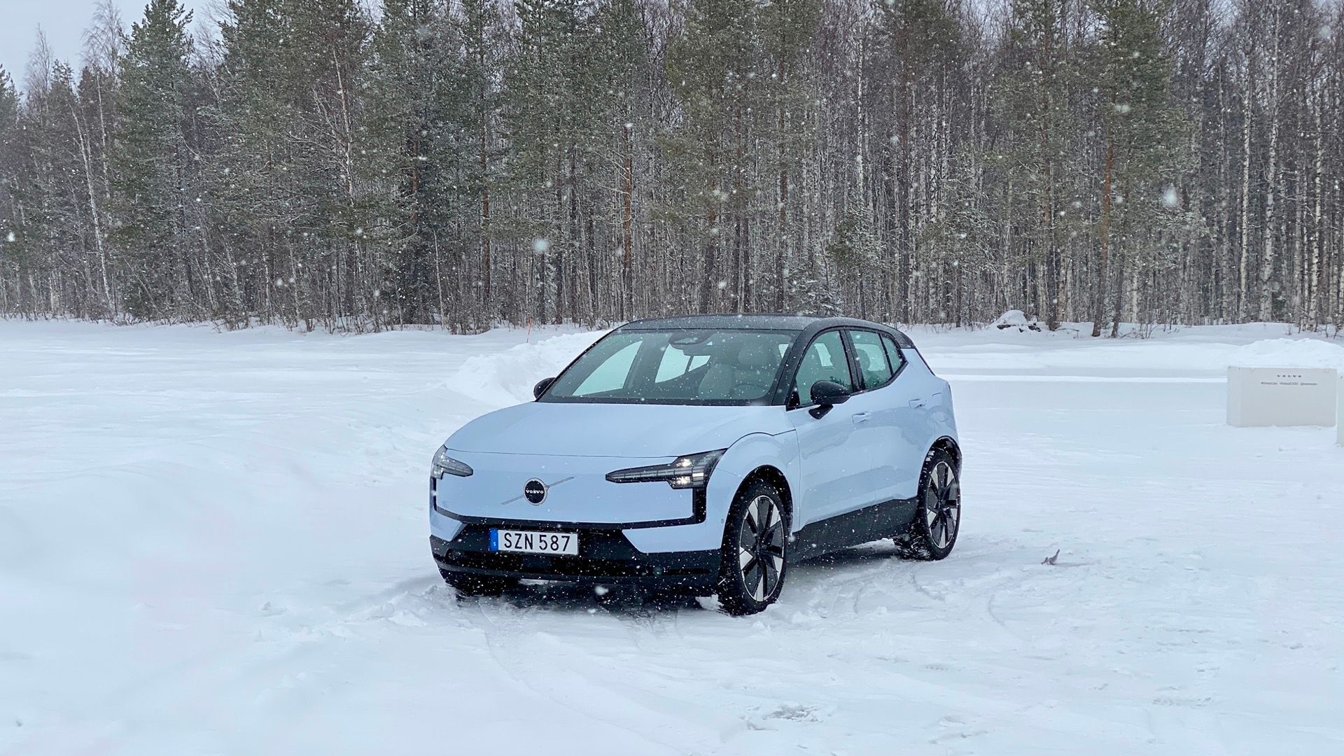 2025 Volvo EX30 snow and ice loads are particularly high