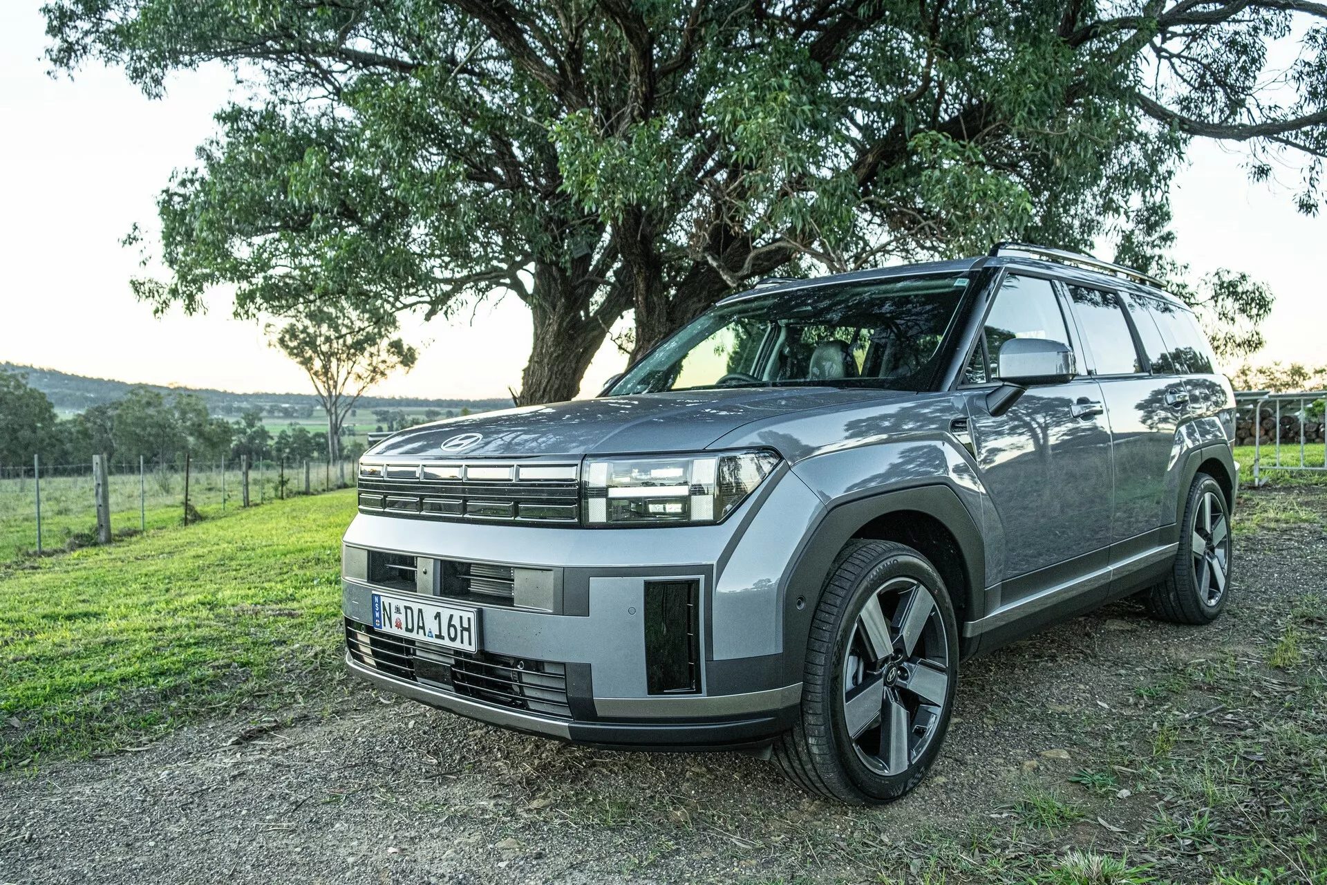 The Hyundai Santa Fe 2025 is superior in every respect