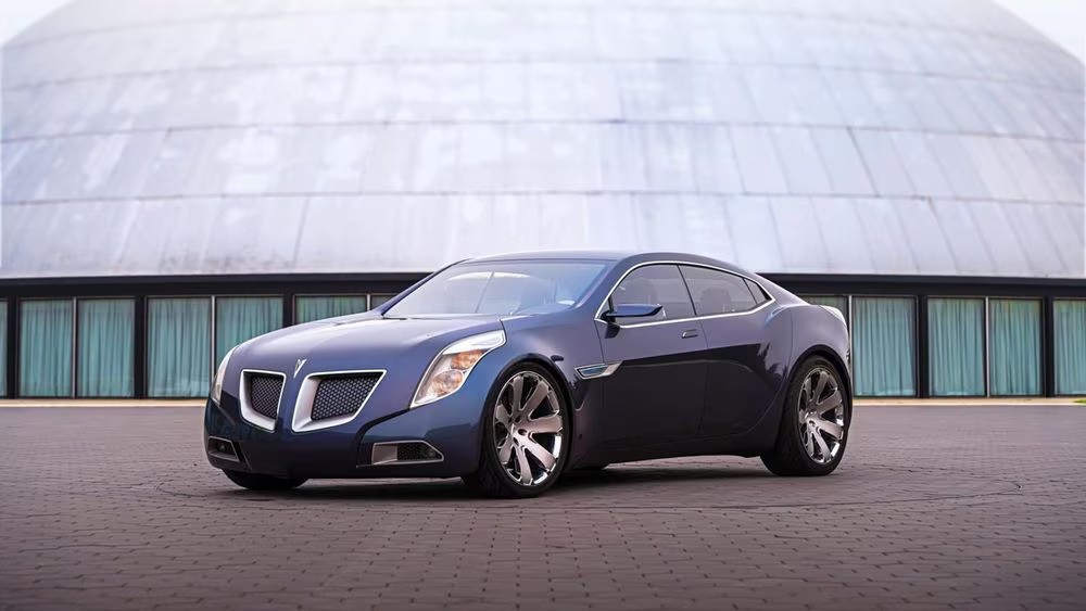 An unseen Pontiac G8 idea suggests a cool alternate reality